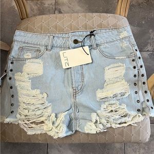Denim side slit shorts